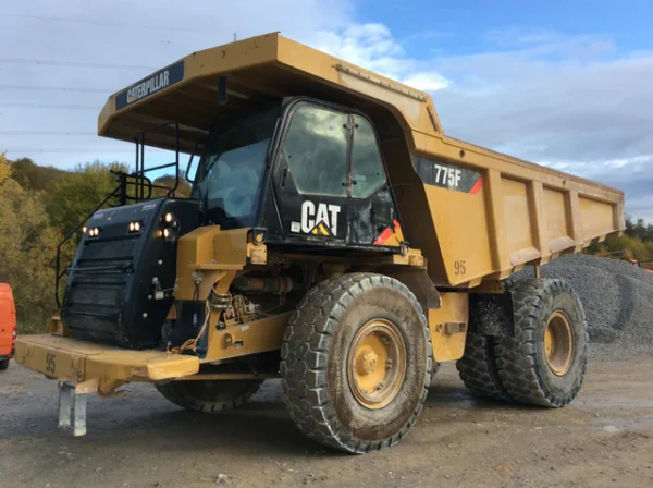 CAT Model 775f